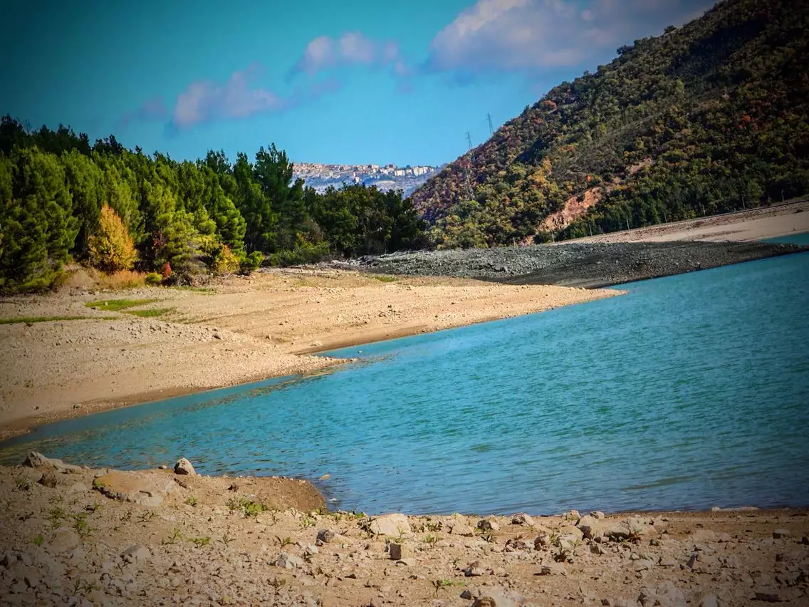 Un'immagine generica segnaposto con angoli arrotondati in una figura.